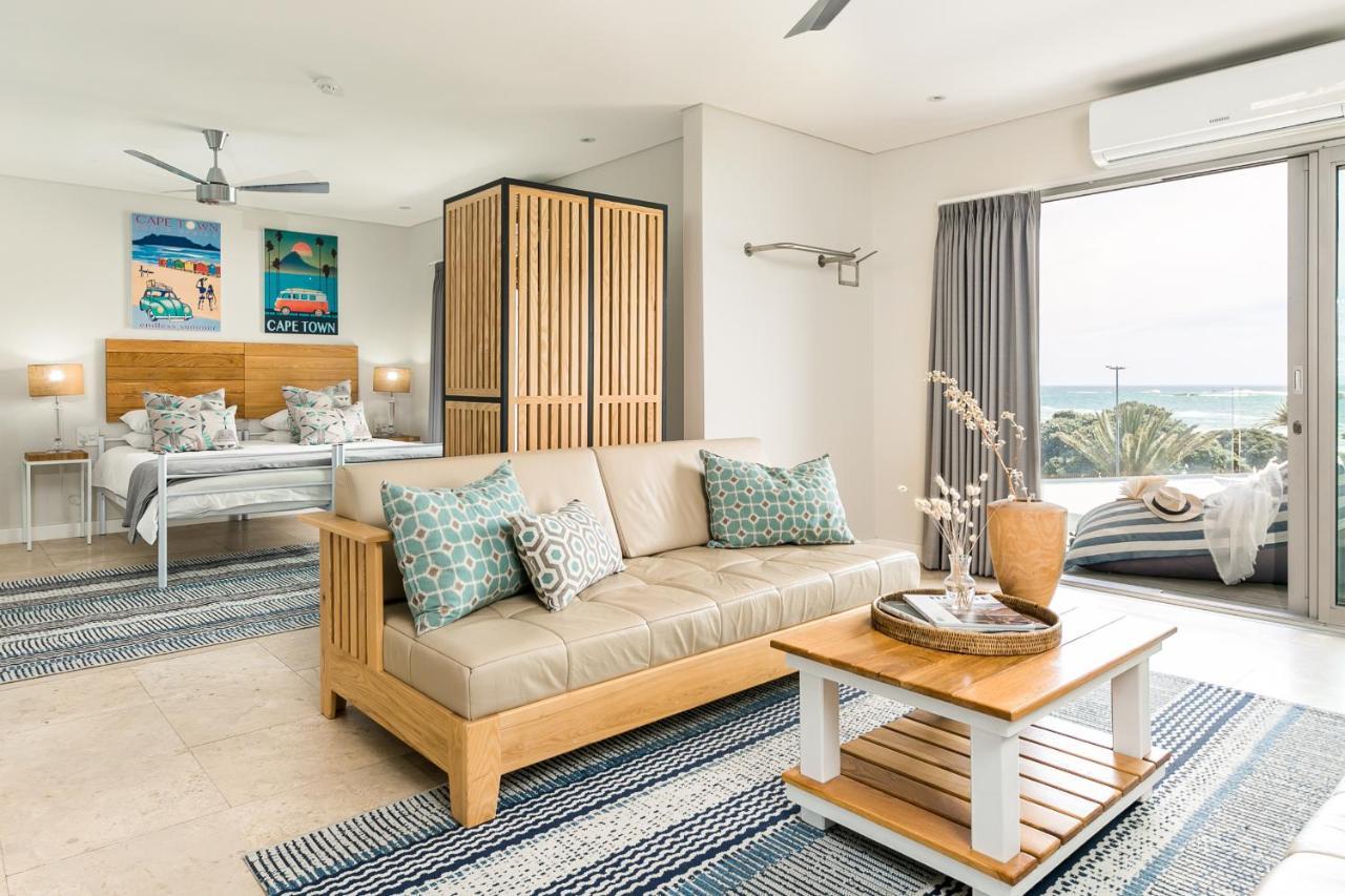 Beach Views -Camps Bay Village Kaapstad Buitenkant foto