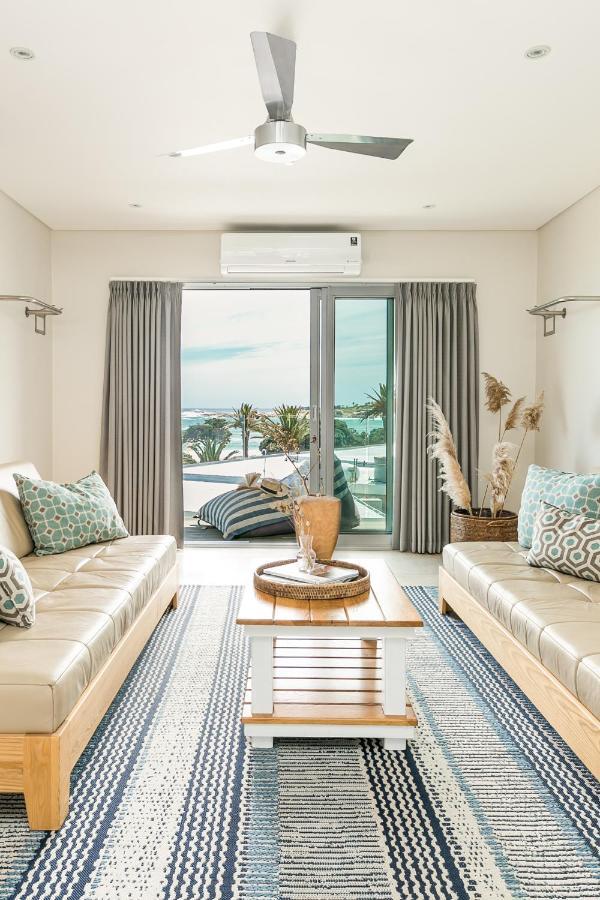 Beach Views -Camps Bay Village Kaapstad Buitenkant foto
